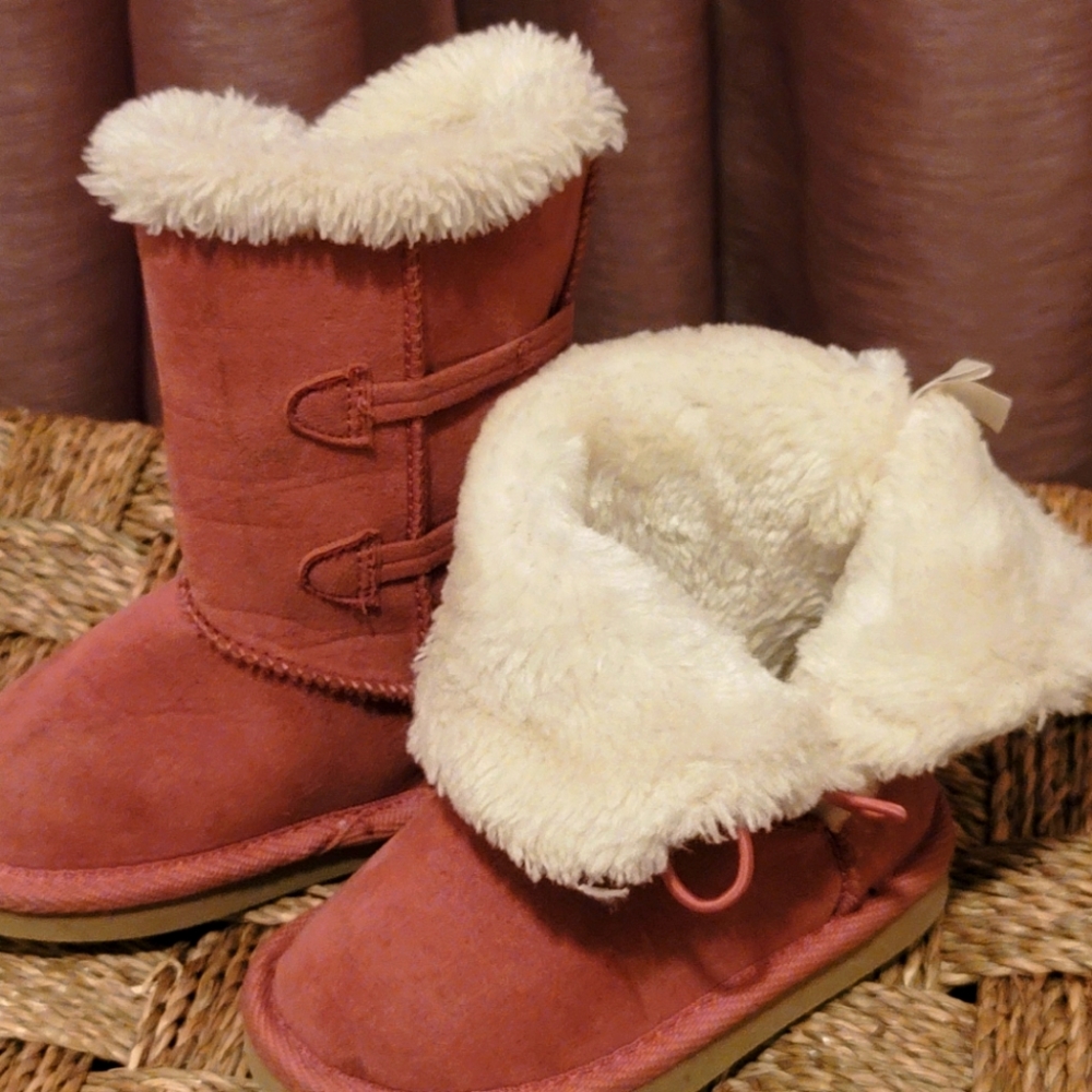 ***SOLD***Girls Winter Boots
